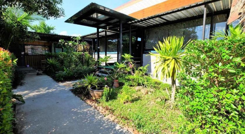 Oyo 503 Phuket Numnoi Hotel Bang Tao Beach  Exterior photo